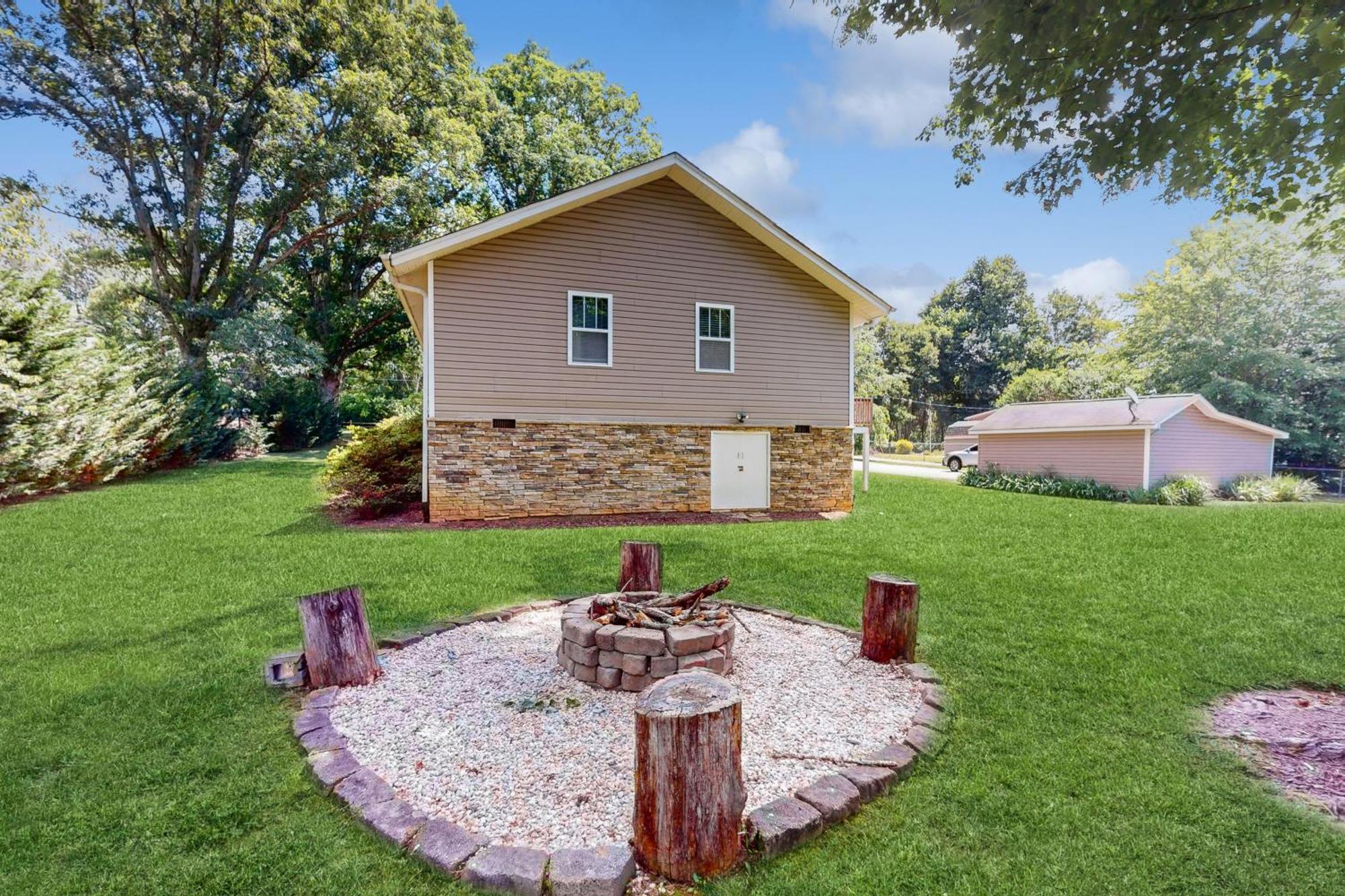 Acorn House Villa Флетчър Екстериор снимка
